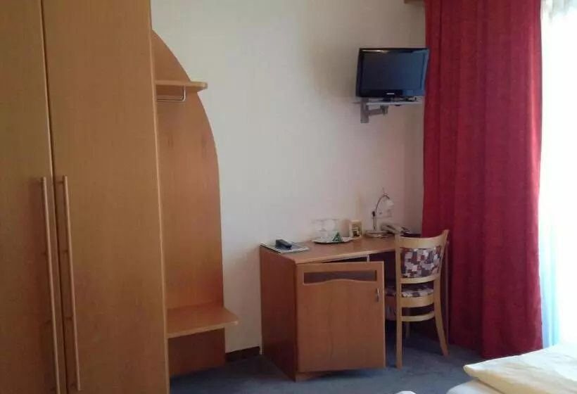 Hotelli Leonsteinerhof