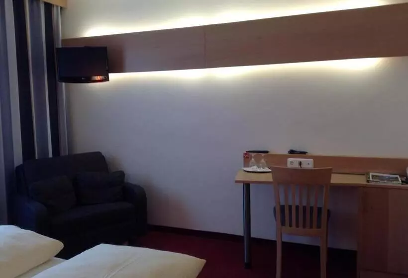 Hotelli Leonsteinerhof