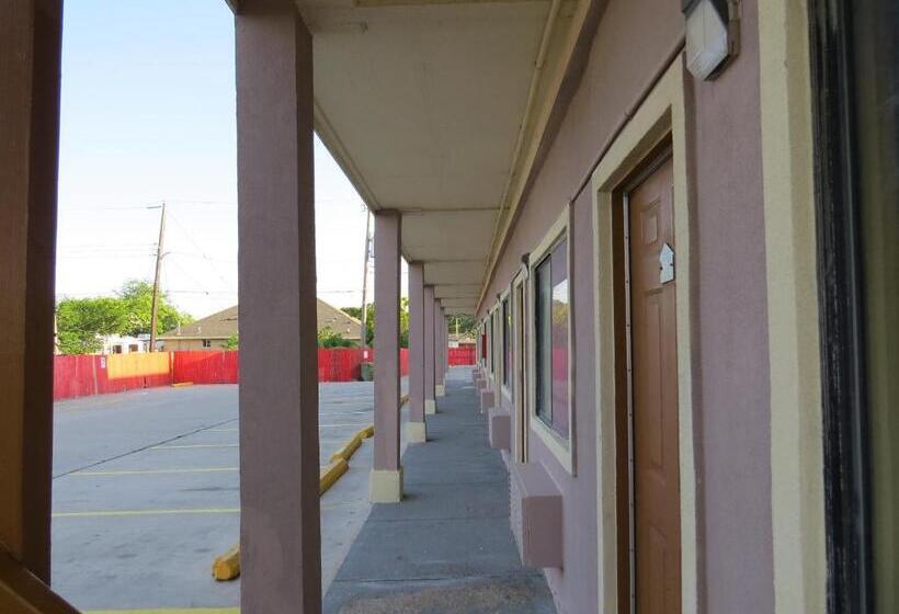 فندق على الطريق Executive Inn Laguna Vista