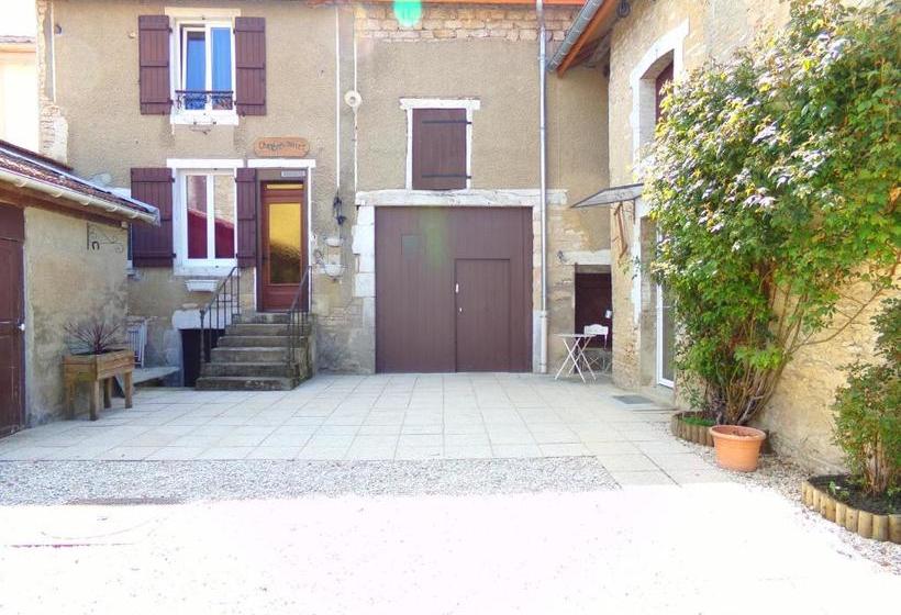 ペンション Chez Monique