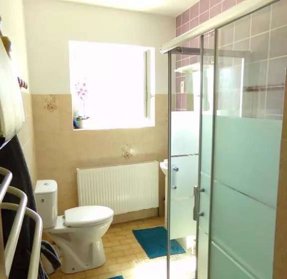 Majatalo Chez Monique