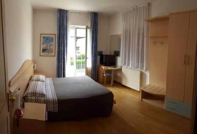 ペンション Piccolo Fiore