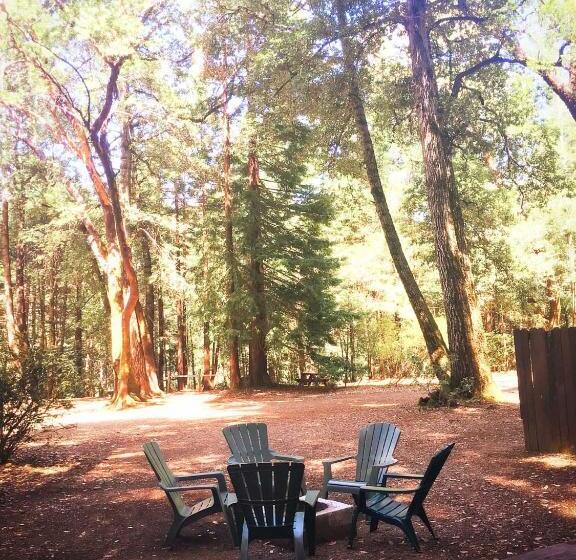 Redwoods River Resort & Campground