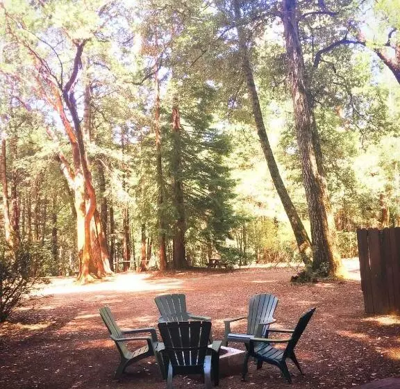Redwoods River Resort & Campground