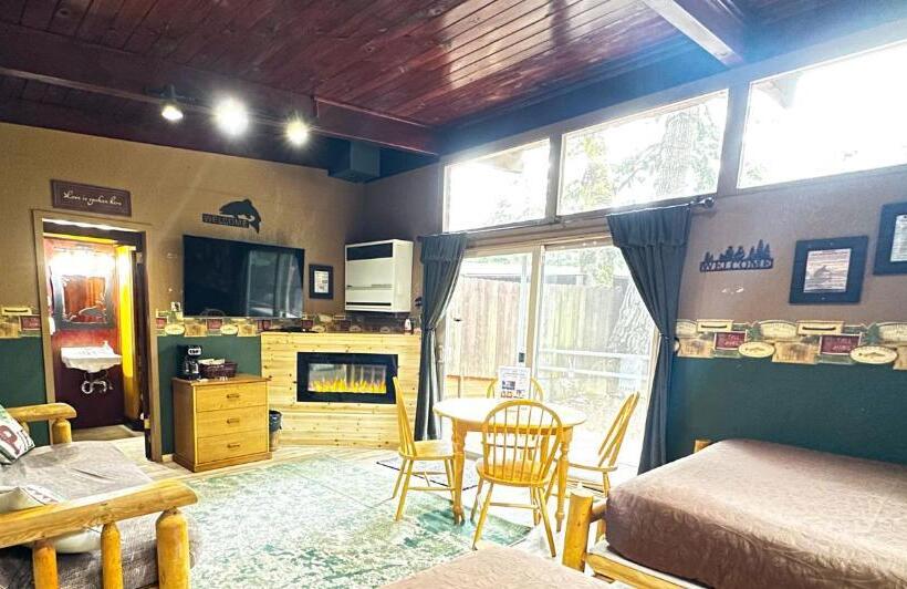 Redwoods River Resort & Campground