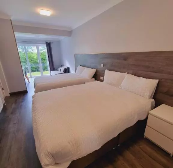 Hotel Ardilaun Guesthouse Self Catering