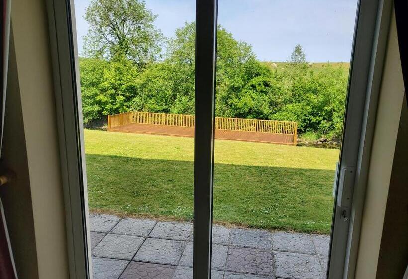 호텔 Ardilaun Guesthouse Self Catering