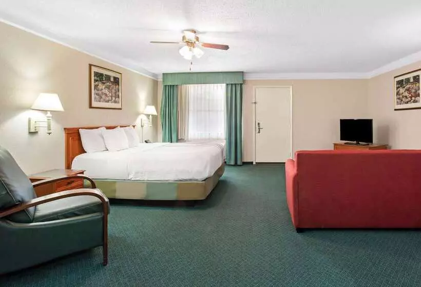 Отель Baymont By Wyndham Fort Stockton