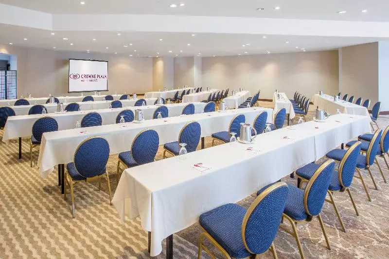 Crowne Plaza Hotel Los Angeles Harbor, An Ihg