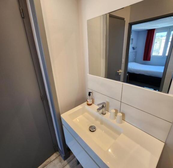 هتل Hôtel Le Petit Vatel   Centre Ville & Plage