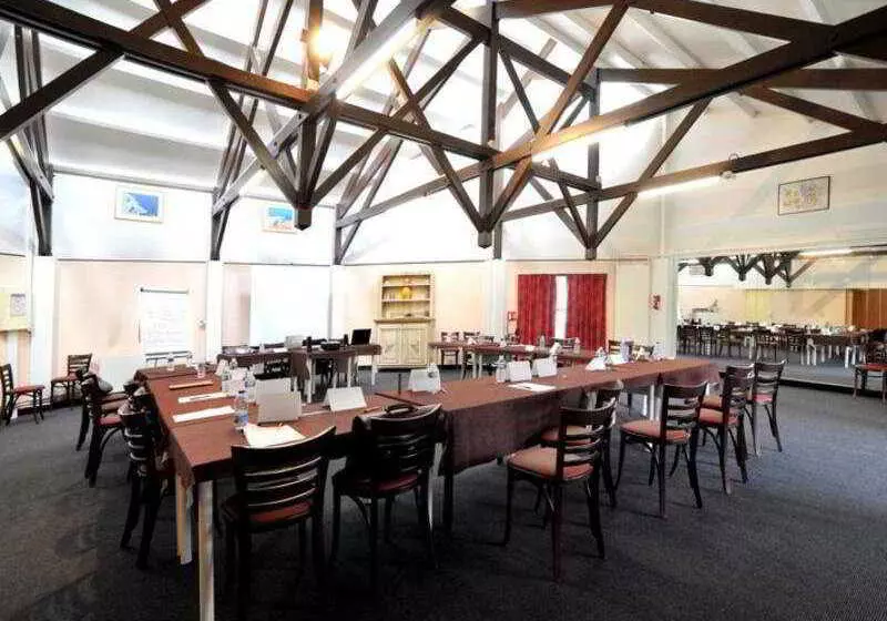 ホテル Ibis Budget Saint Ouen L Aumône