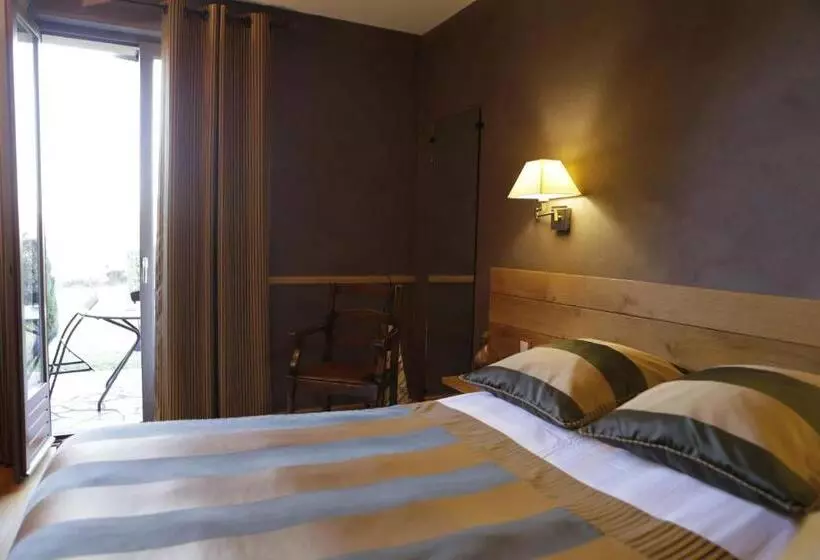 בית מלון כפרי Logis Auberge Du Barrez