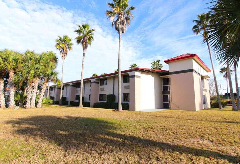 בית מלון כפרי Ramada By Wyndham Davenport Orlando South