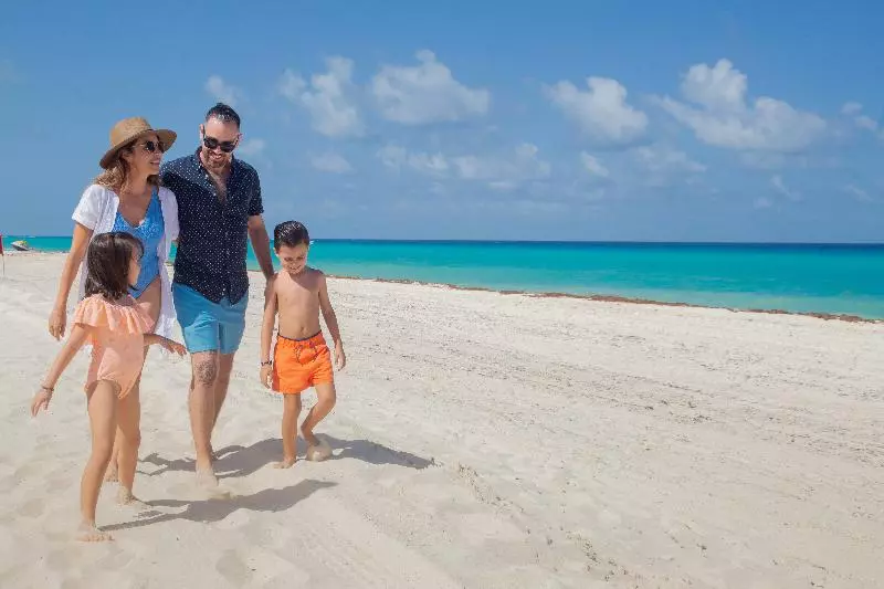 Hotel Wyndham Grand Cancun All Inclusive Resort & Villas