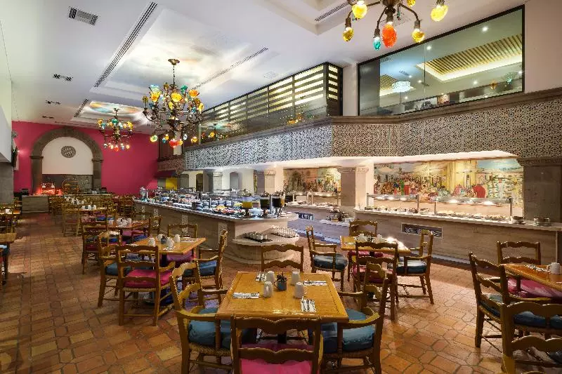 Hotel Wyndham Grand Cancun All Inclusive Resort & Villas