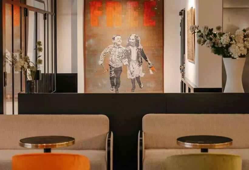 Marty Hotel Bordeaux - Tapestry Collection by Hilton