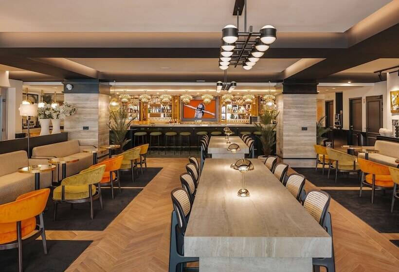 Marty Hotel Bordeaux - Tapestry Collection by Hilton