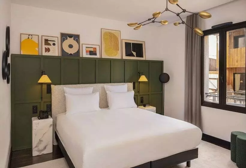 Marty Hotel Bordeaux - Tapestry Collection by Hilton