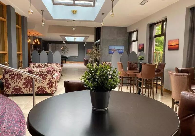 Twin Trees Hotel & Leisure Club