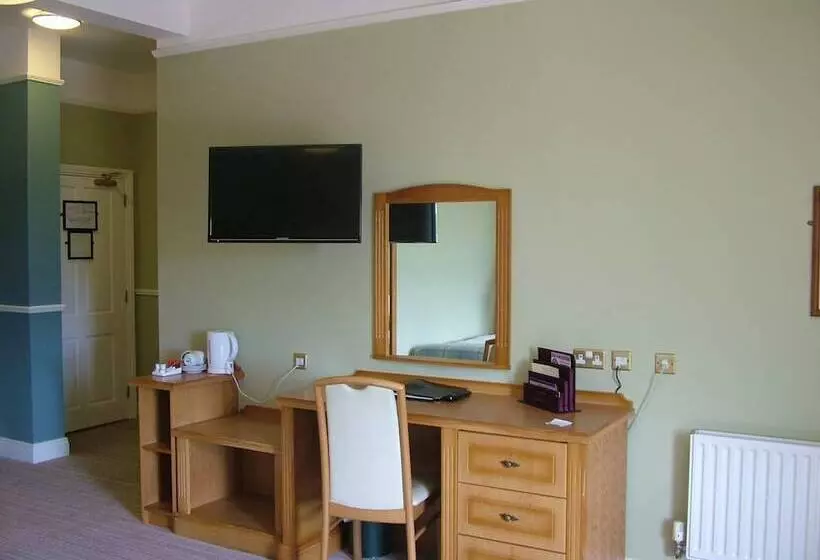 Woodlands Hotel & Leisure Centre