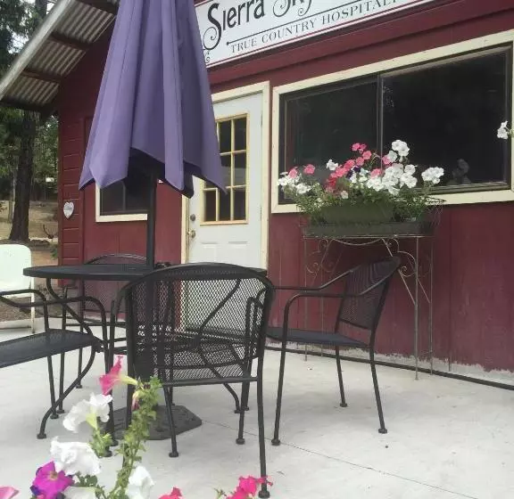 ベッドアンドブレックファースト Sierra Sky Lodge