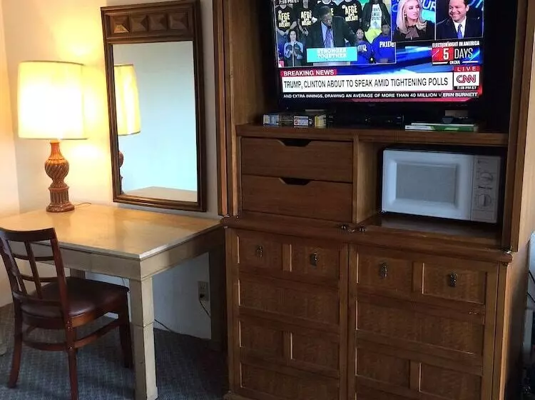 Hotelli Connell Inn And Suites