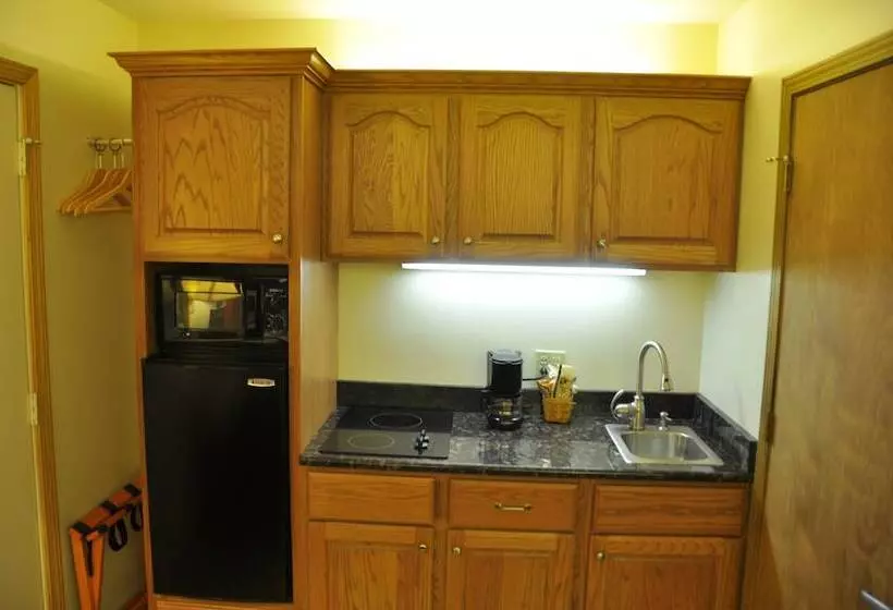 Hotelli Shepherd Mountain Inn & Suites