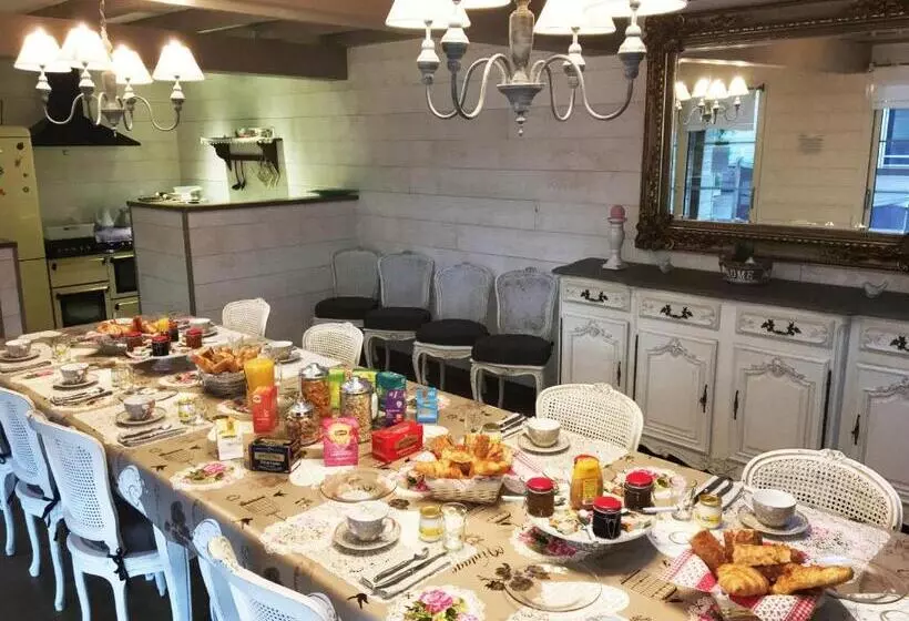 Les Belles époques B&b   Piscine   Terrasses   Brumisateurs   Proche Puy Du Fou