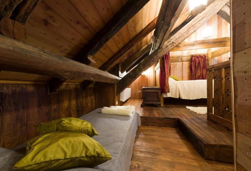 פנסיון Castello Di Zumelle