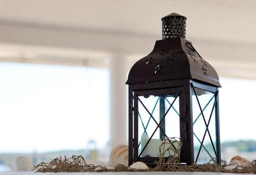 منتجع Bay Pointe Inn