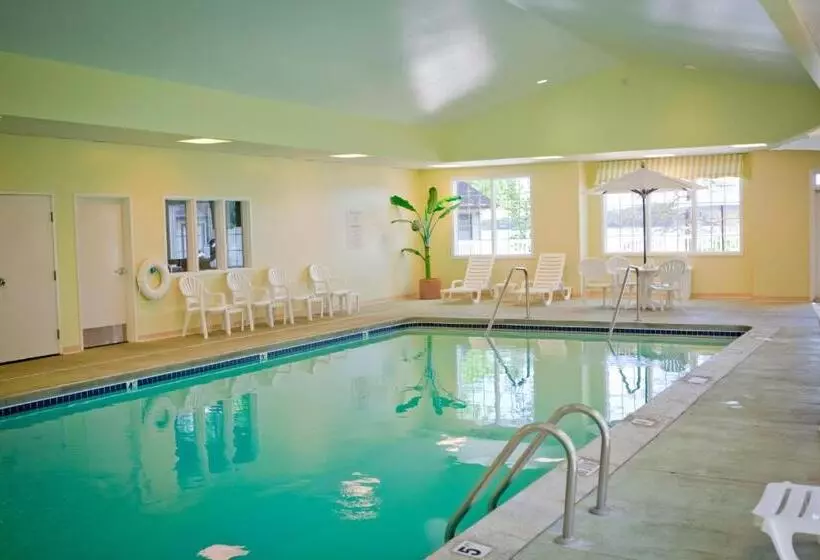 Lomakeskus Bay Pointe Inn