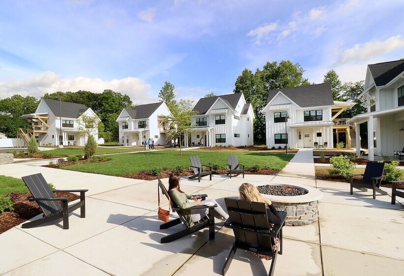 منتجع Bay Pointe Inn