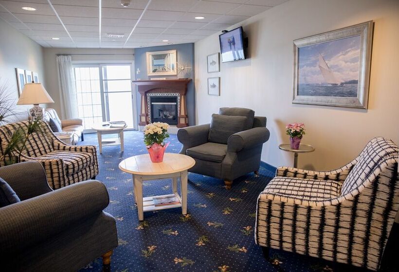 منتجع Bay Pointe Inn