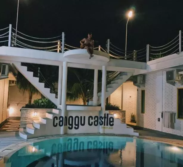 ユースホステル Canggu Castle