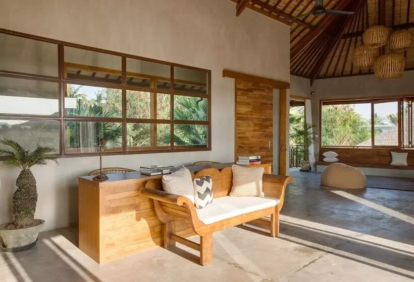 Aamiaismajoitus (B&B) Zin Berawa Villas & Bungalow