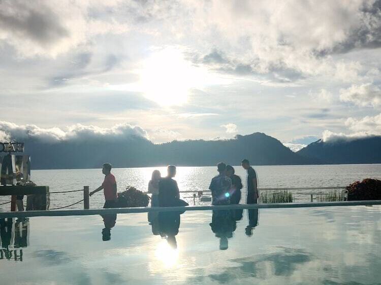 בית מלון כפרי Maninjau Indah