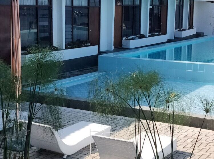 בית מלון כפרי Maninjau Indah