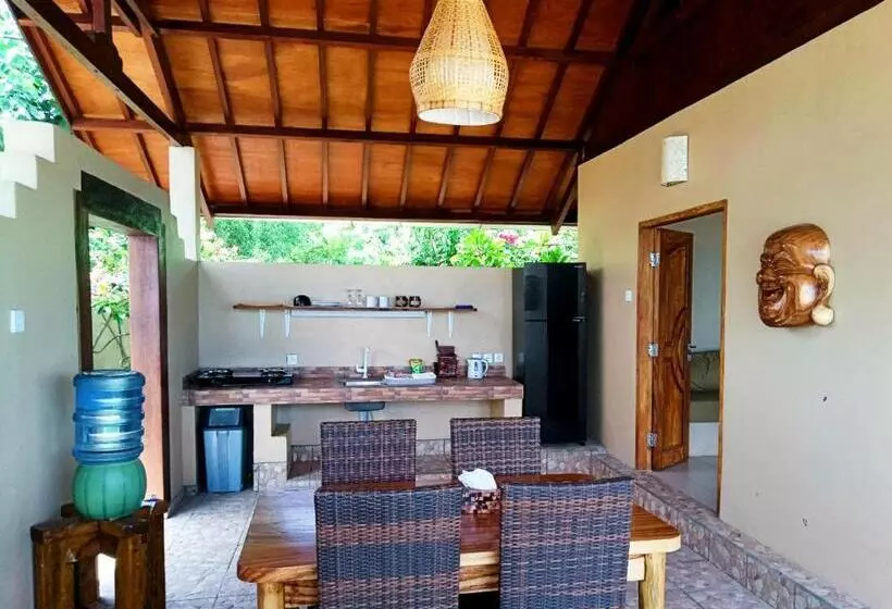 ベッドアンドブレックファースト Bruce S Hideout