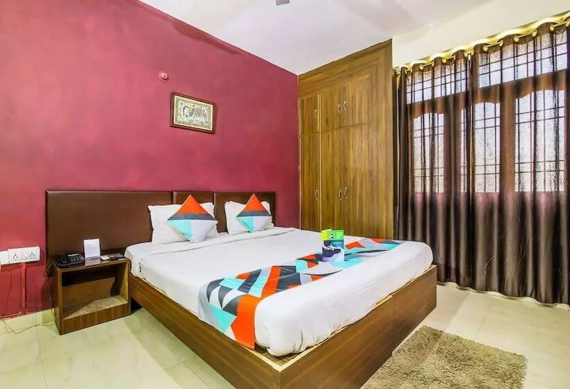 Fabhotel Vibrant Guest House