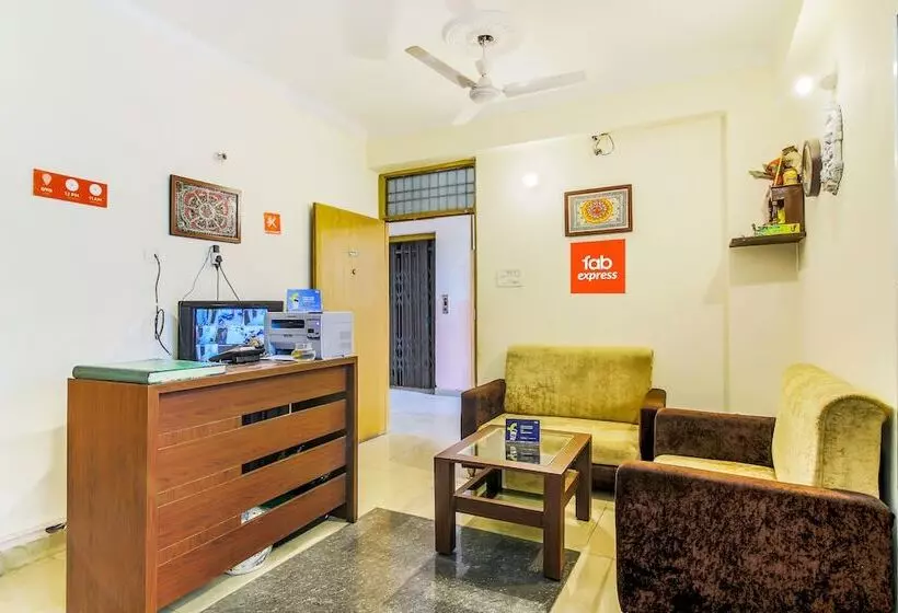Fabhotel Vibrant Guest House