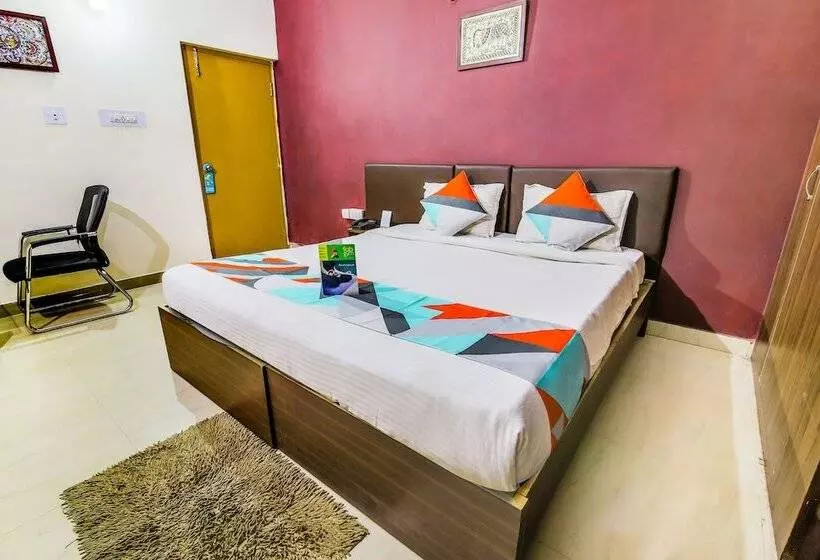Fabhotel Vibrant Guest House