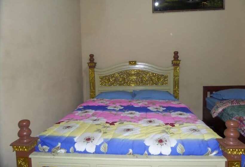 ホテル Losmen Adas