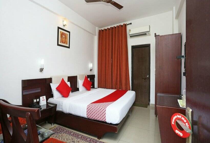 בית מלון כפרי Oyo 6242 Jalsa Resort