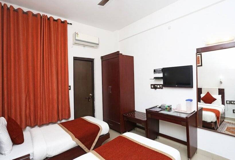 בית מלון כפרי Oyo 6242 Jalsa Resort