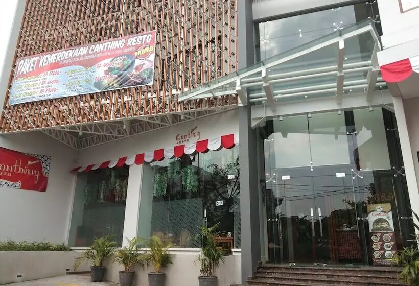 Hotel Parangraja