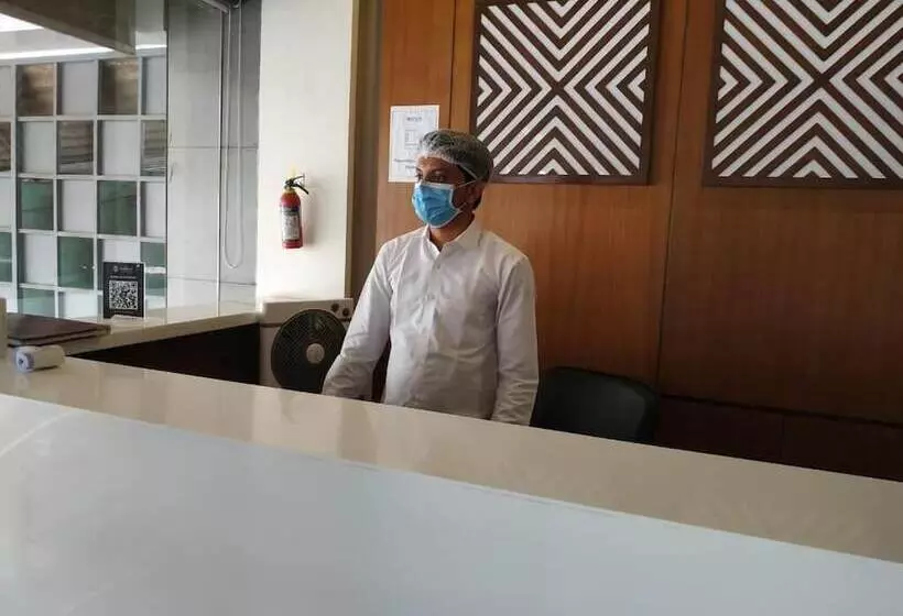 ホテル Satkar Chhatral