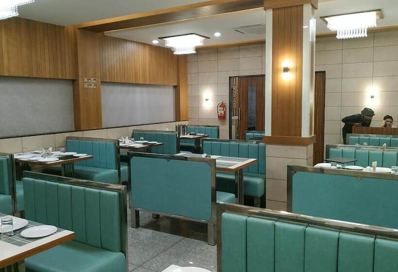 酒店 Satkar Chhatral