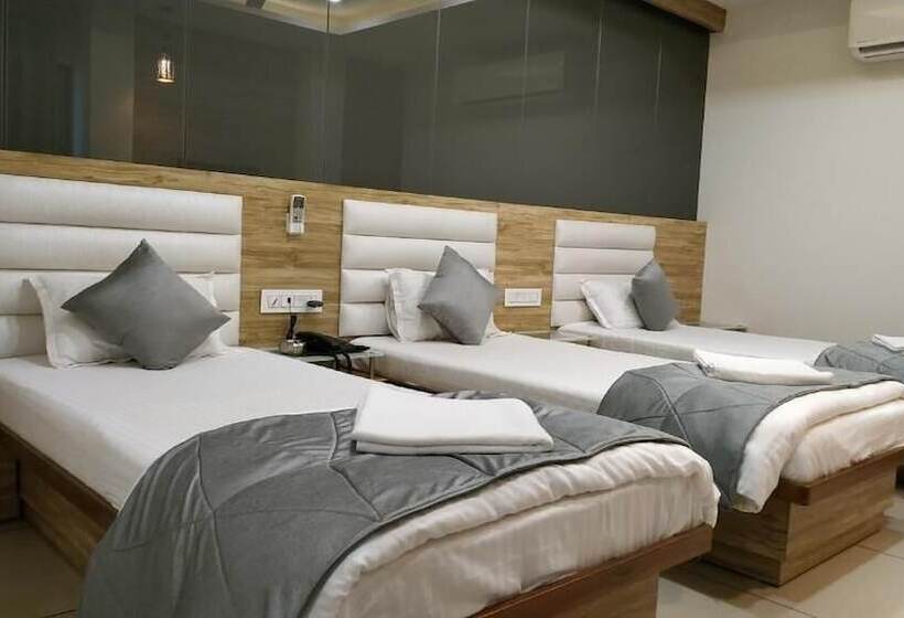 酒店 Satkar Chhatral