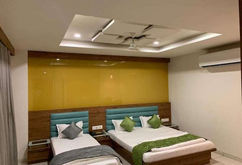 酒店 Satkar Chhatral