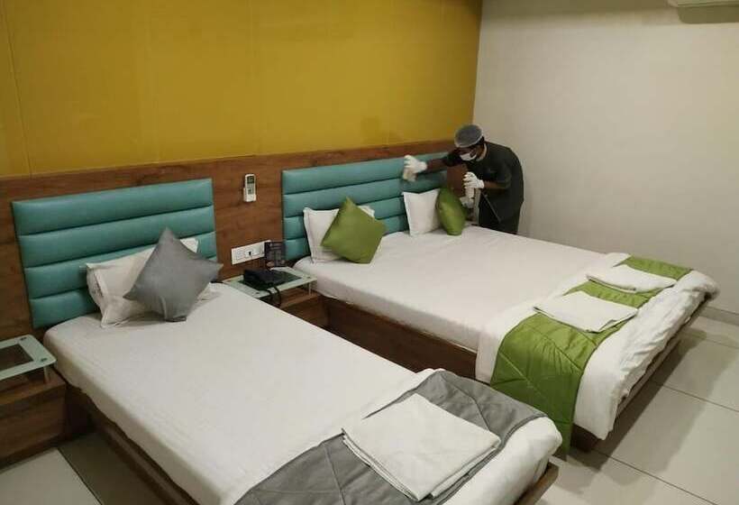 酒店 Satkar Chhatral